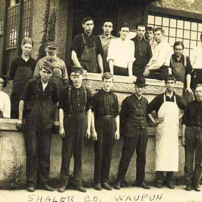 Postcard, Shaler, workers in front of the Shaler plant.