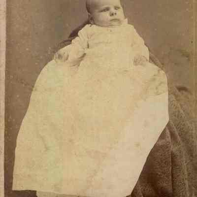 Cabinet Card, Brodeck