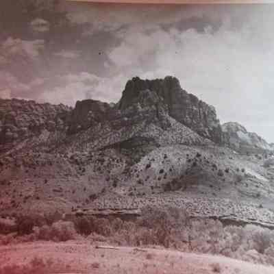 Black & white photo of a mountain range - ?