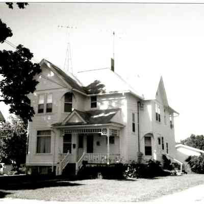 Photograph, Houses, 204 South Drummond Street