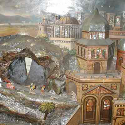 Diorama of Jesus's death.