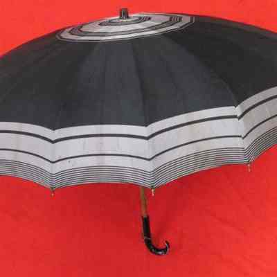 Umbrella, Antique (open)