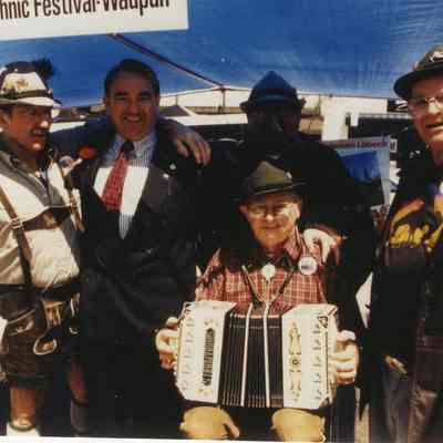 Photograph, Gov Tommy Thompson, Volksfest