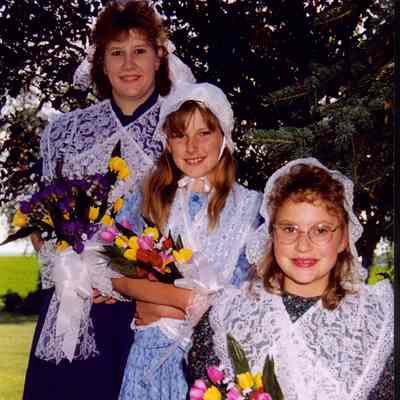 Picture of the 1998 Klompenfest Court, Queen Jessica DeJager