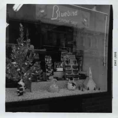 Photo, Bluebird Smoke Shop