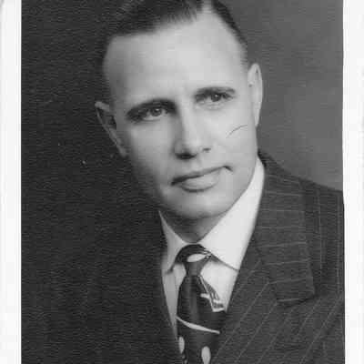 Damsteegt, Lester J.