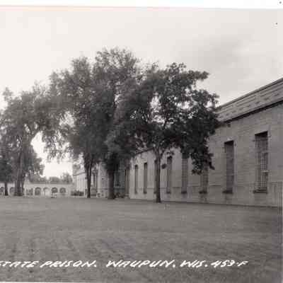 Postcard, Corrections, Wisconsin State Prison, Front Yard, #453-F