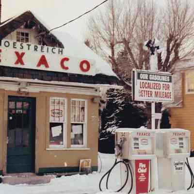 Photo, Oestreich Gas Station