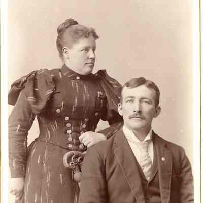Cabinet Card, P. 9, Brooks, Mr & Mrs Henry Ruesink