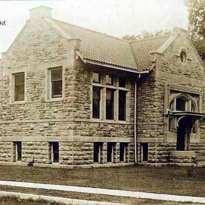 Postcard, Carnegie Library, Museum