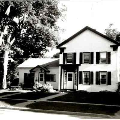 Photograph, Houses,550 East Brown Street