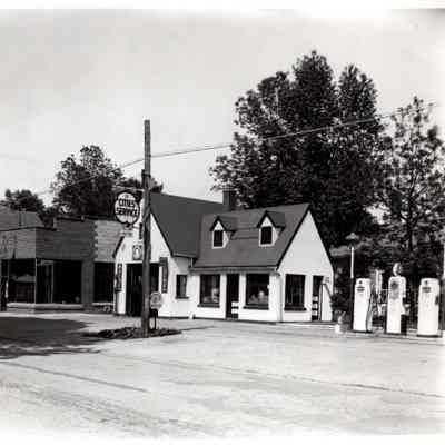 Waupun Cities Service Station