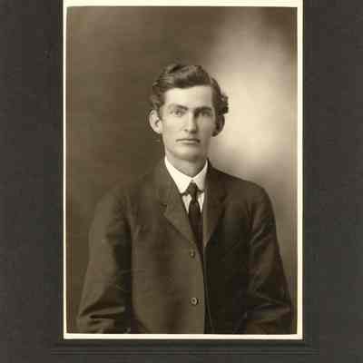 Cabinet Portrait, Max Gruetzmacher