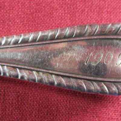 Spoon engraved 1909