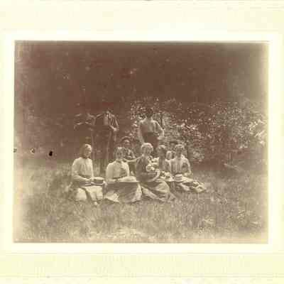 Cabinet Portrait, P. 35, Ledge, Towne, Benz, Landt, Wedge, Caldwell, Meiklejohn, Moul, St John, Wallace