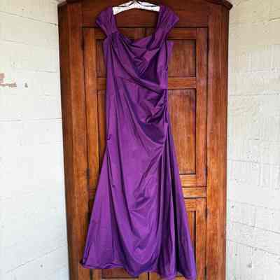 Dress - Floor Length Purple, Sleeveless Gown