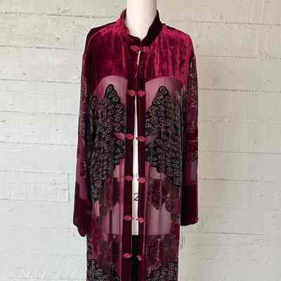 Chiffon and velvet embellished evening coat with mandarin collar and frog closure