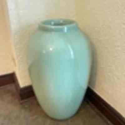 Jade green urn