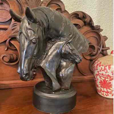Horse and filly small sculture