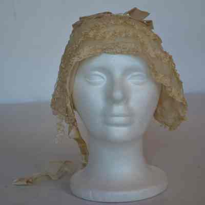 Hat - Ruffled, Gathered Bonnet with one Tie and Bow at back and top