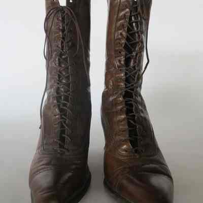 Brown Leather Lace-up Cap Toe Heeled Boot