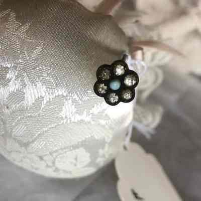 Hat Pin, Daisy made from Six Clear Beads surrounding One Blue Bead