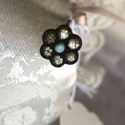Hat Pin, Daisy made from Six Clear Beads surrounding One Blue Bead