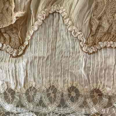Bodice detail
