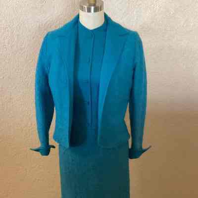 Short sleeve knit/bouclé dress with matching jacket