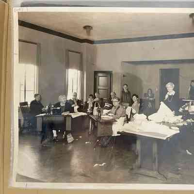 Member Portraits. Groups 1916, 1928-1932