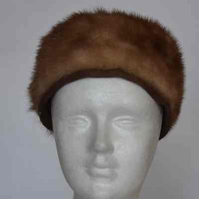 Mink pillbox
