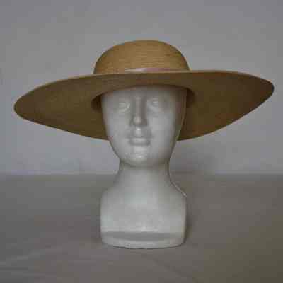 Straw sunhat with pink satin hatband