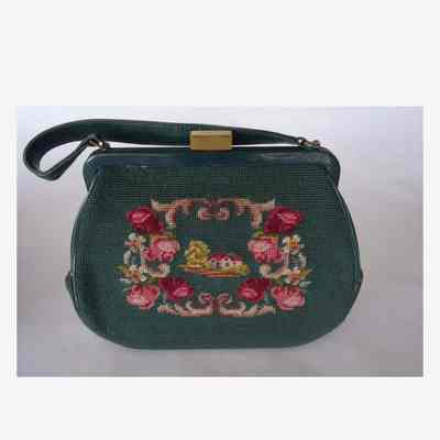 Petit Neddlepoint purse