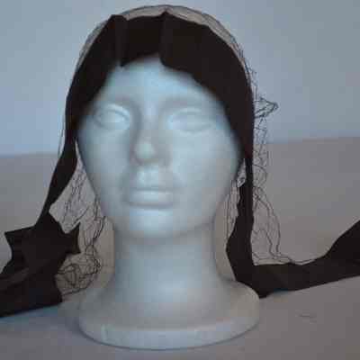 Thick sash with netting attached