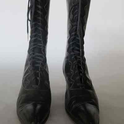 Boots: Navy Leather/ with Suede Detailing Cap Toe Lace up Heeled