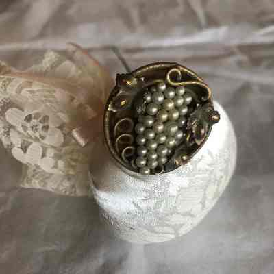 Hat Pin, Grape Cluster of Pearls and Goldtone Leaves