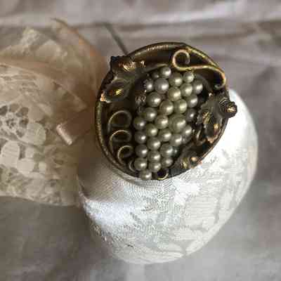 Hat Pin, Grape Cluster of Pearls and Goldtone Leaves