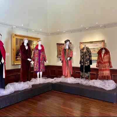Holiday ball display 2023