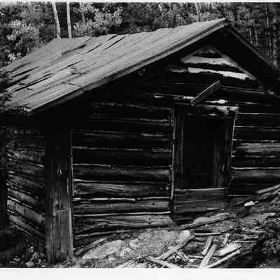 3. Log cabin, unidentified: 8"x10" print
