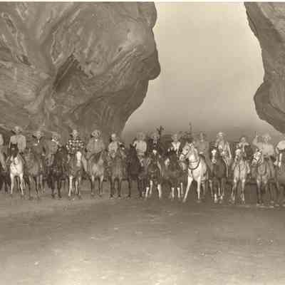 7.: Fall get-together 3R, Drew Box Ranch near Morrison, Nov. 1949, Colorow Cave