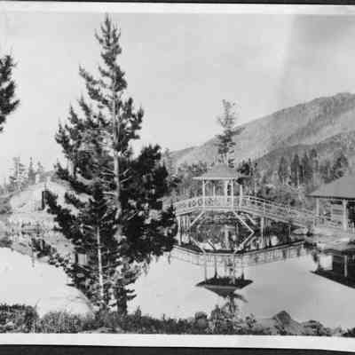 Annie Brown's Lodge