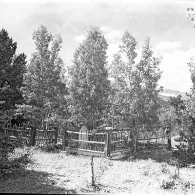 5. Caribou Cemetery: 4"x5" print and 4"x5" negative, #223 in Kemp Collection blue binder