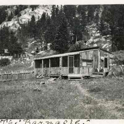 Photo 6: 3 views of the "Barnacle" cabin