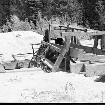7. Rocker at Perigo Mill in Gamble Gulch, 1948: 4"x5" print and 2"x3.25" negative, #247 in Kemp Collection blue binder