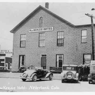 MacKenzie Hotel