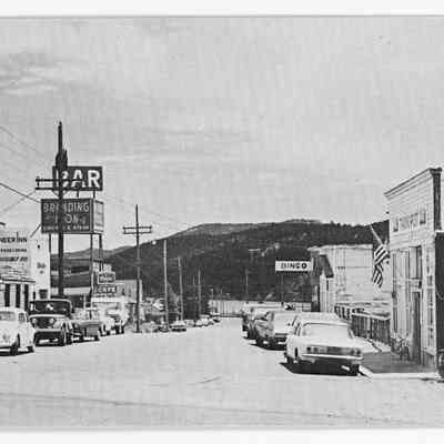9. Postcard of East First Street. Photo by Bob Church