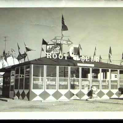 Dick's Ideal Rootbeer Stand