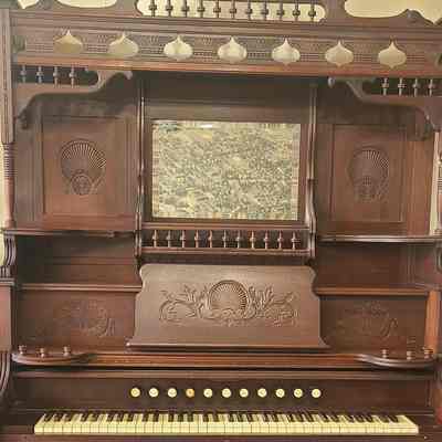 Pump Organ