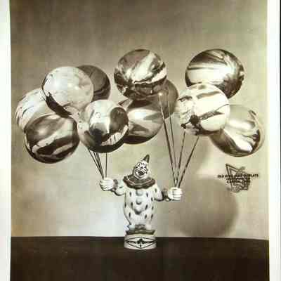 Oak-Hytex Toy Balloons Advertising Clown: hard plastic statue, colorful. 15 1/2" tall