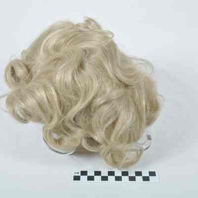 Blonde wig
